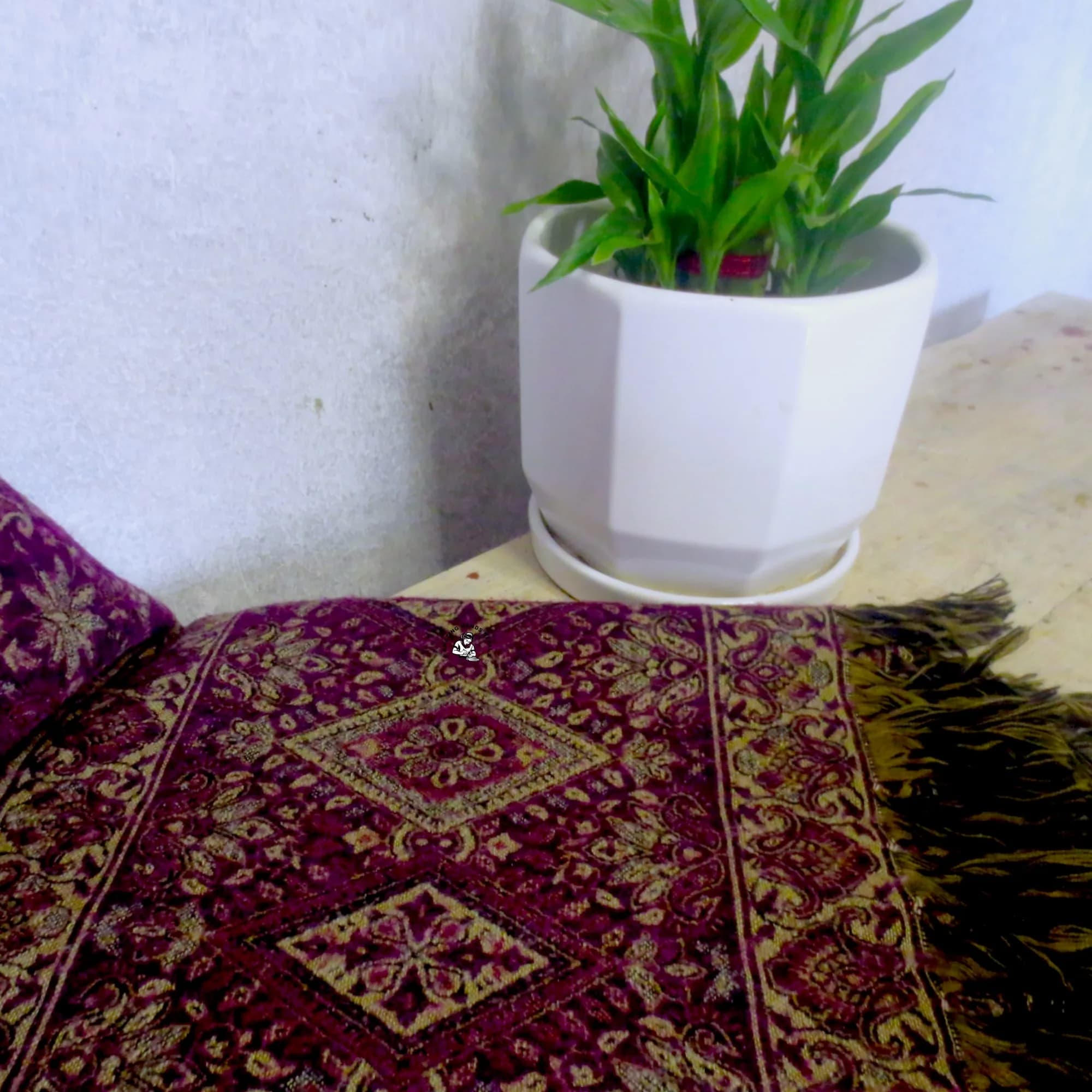 Nepali Jacquard Flower Woolen Shawl