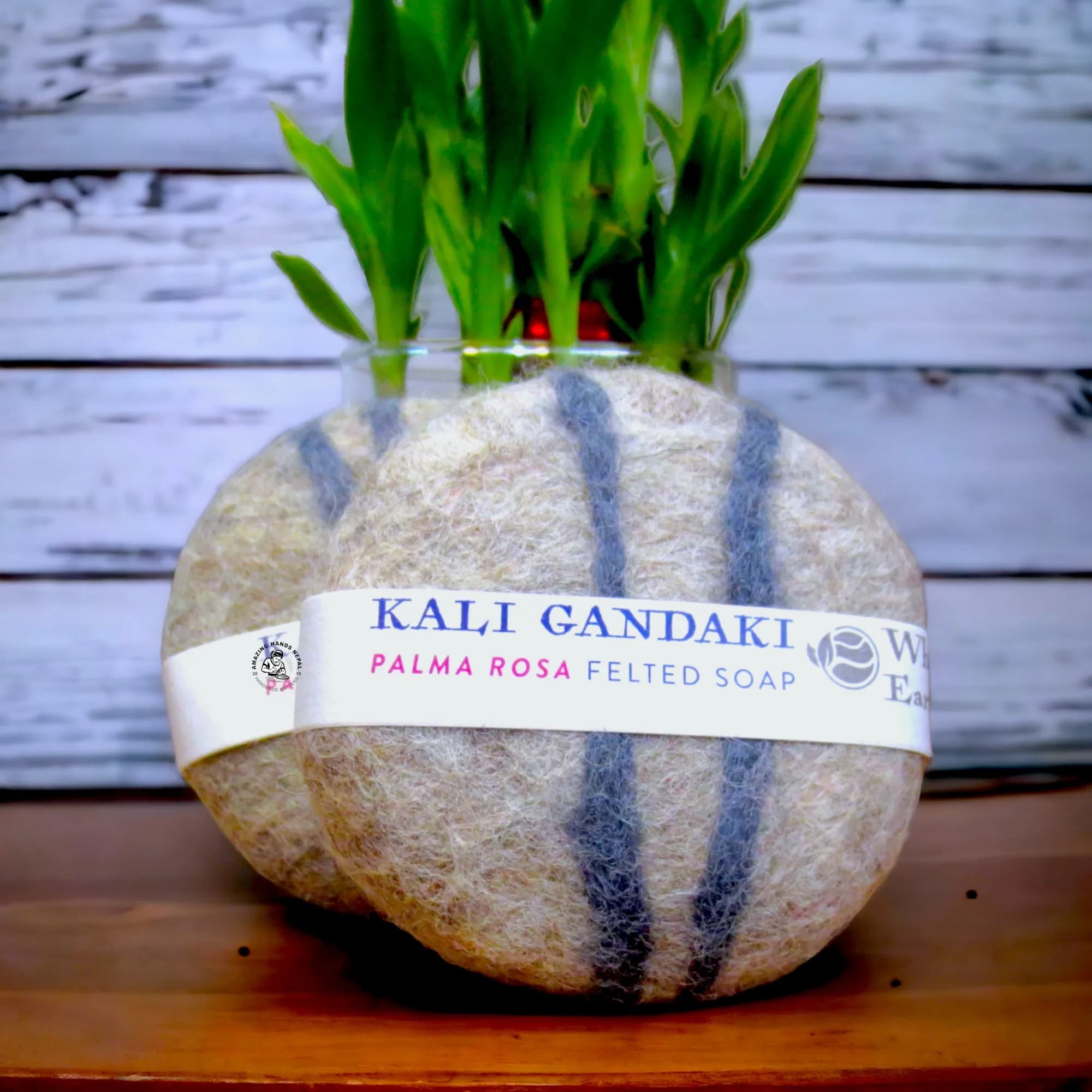 Kali Gandaki Palma Rose Felted Soap