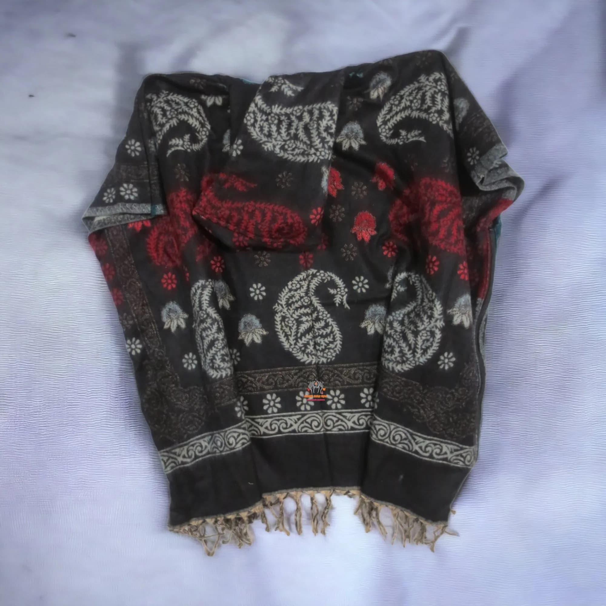 Paisley Flower Woolen Vertical Poncho