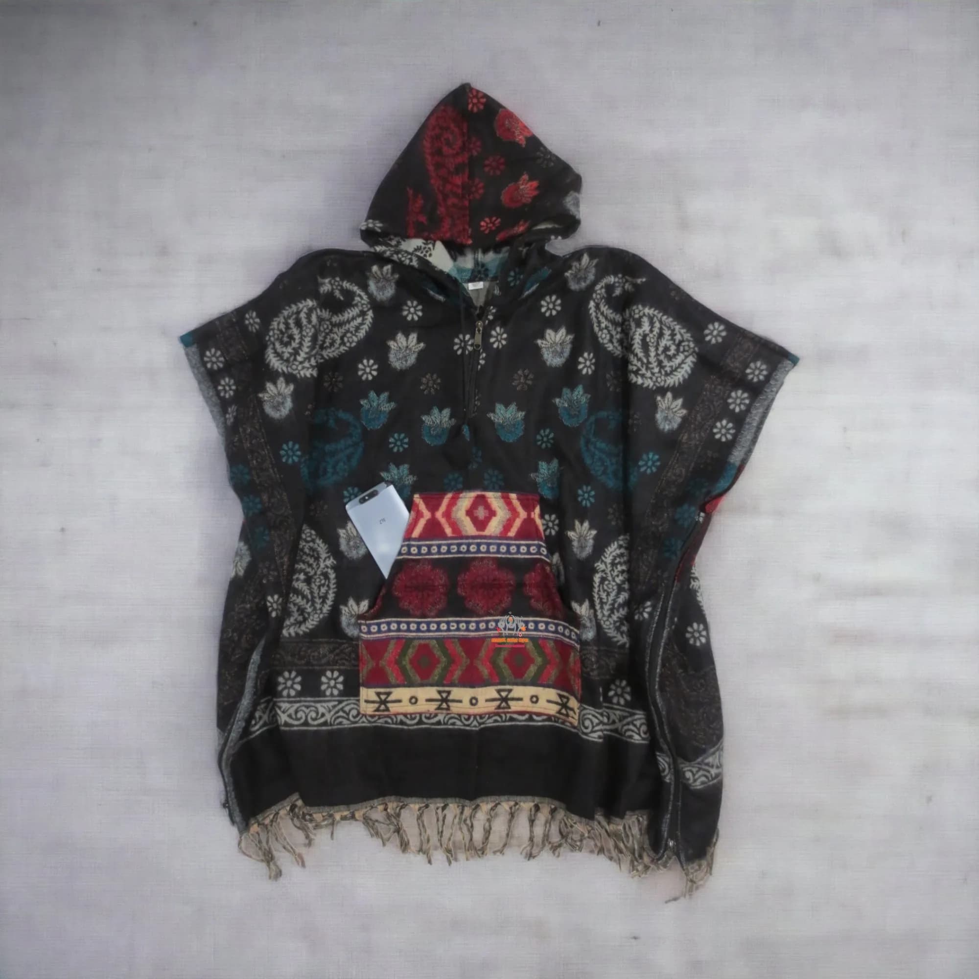 Paisley Flower Woolen Vertical Poncho
