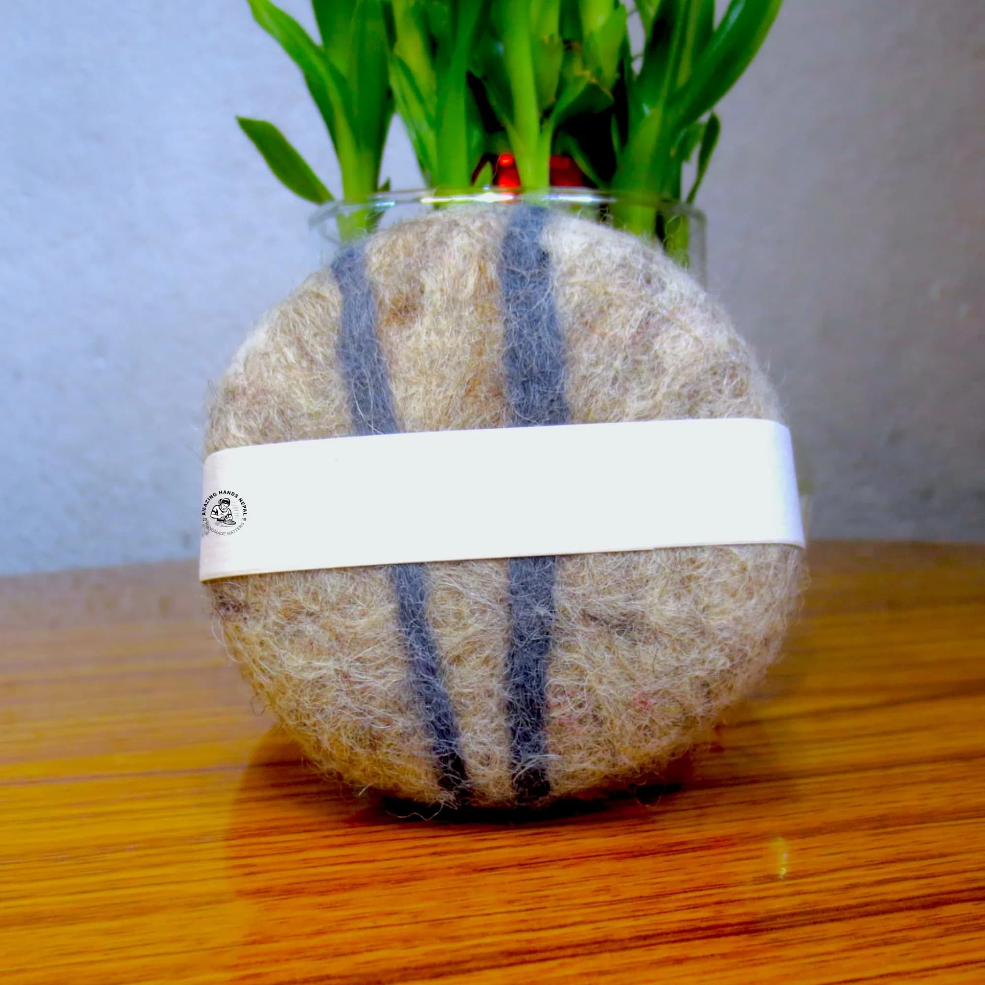 Kali Gandaki Palma Rose Felted Soap