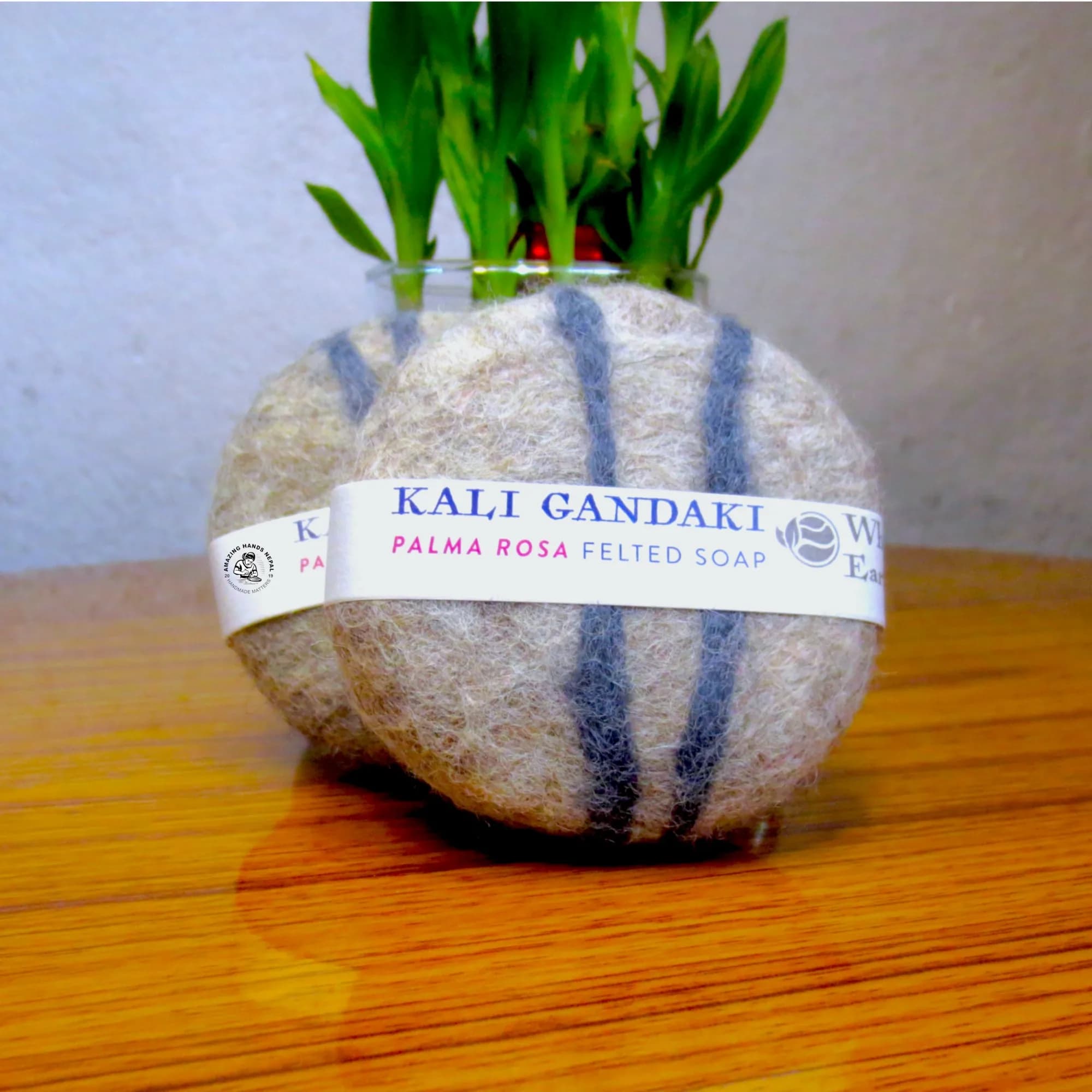 Kali Gandaki Palma Rose Felted Soap